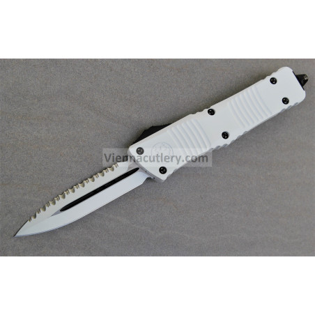 Microtech Combat Troodon D/E STD White  Full Serrated Deep Engraved Stormtrooper